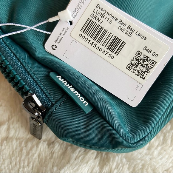 NWT Lululemon Large Everywhere Belt Bag - Picture 2 of 11